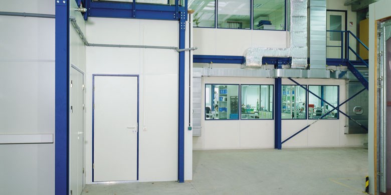 PP-Reinraumeinblick-01